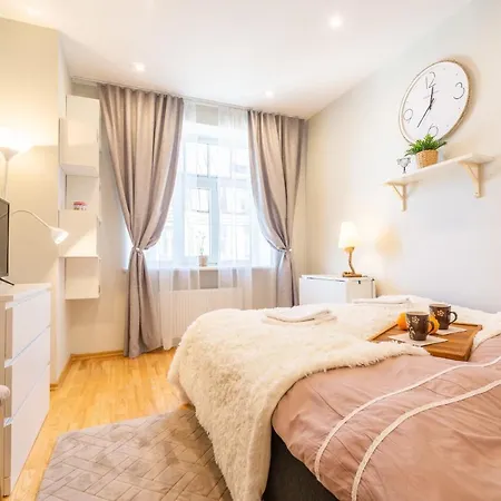 Valdemara Design In Center Apartman *