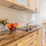 Valdemara Design In Center Apartament *